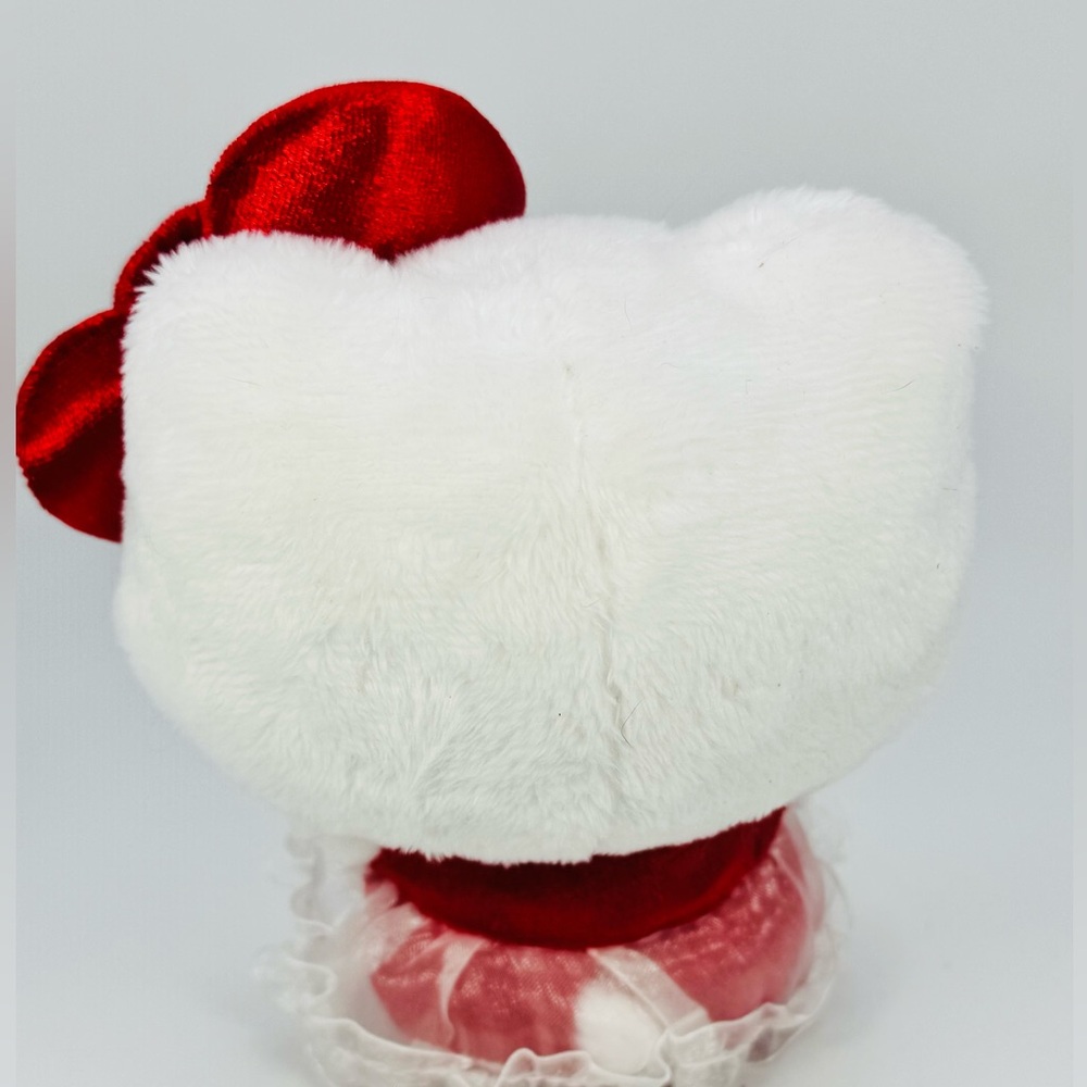 Sanrio Hello Kitty Plush W/You Are Loved Heart Stuffed Animal 5” NO TAG - Picture 3 of 7